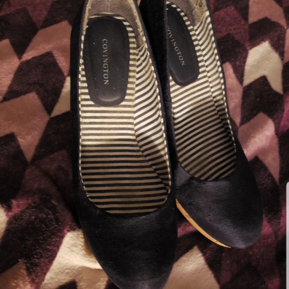 Satin navy blue wedges